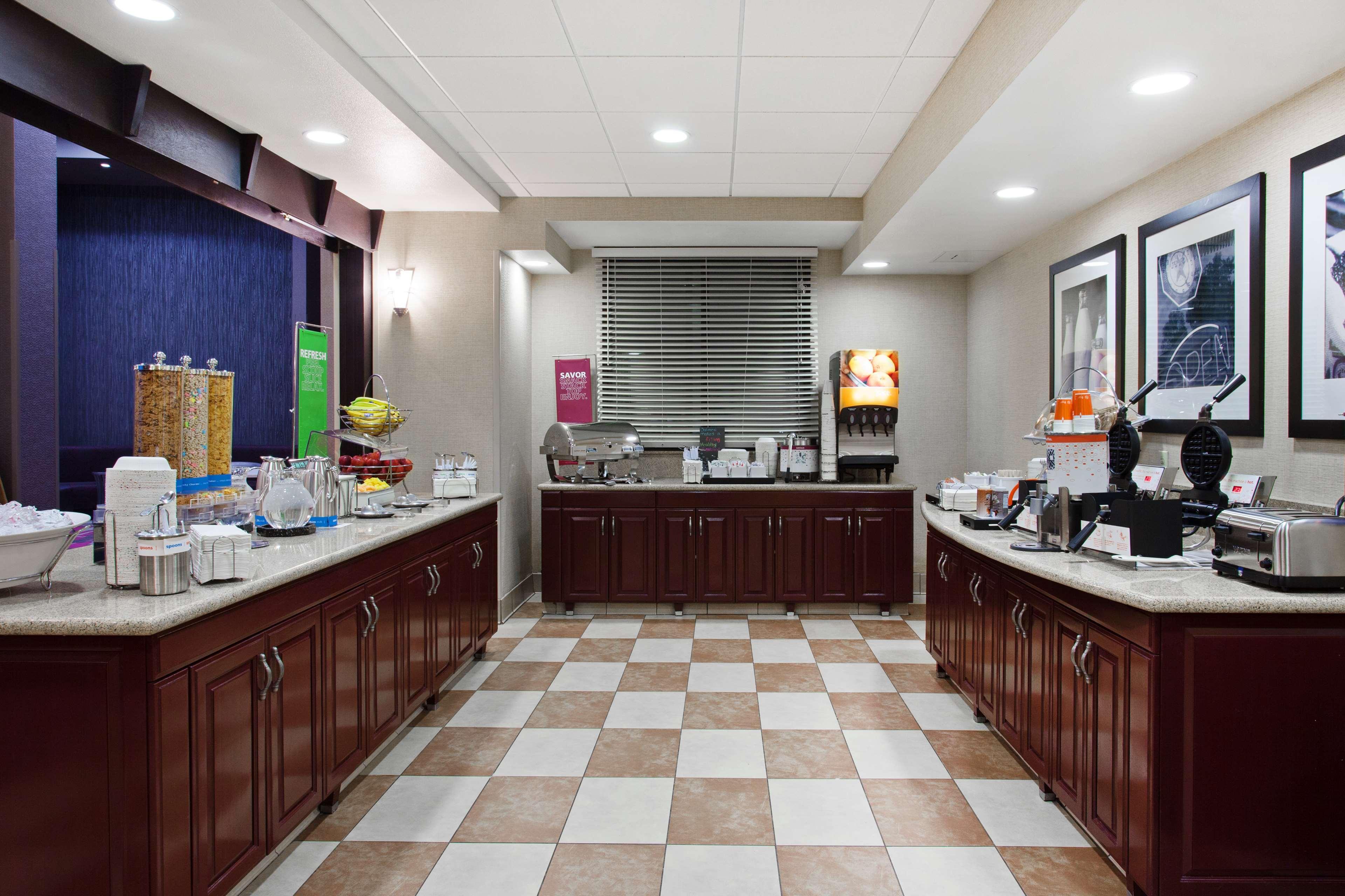 Hampton Inn & Suites Oakland Airport-Alameda Bagian luar foto
