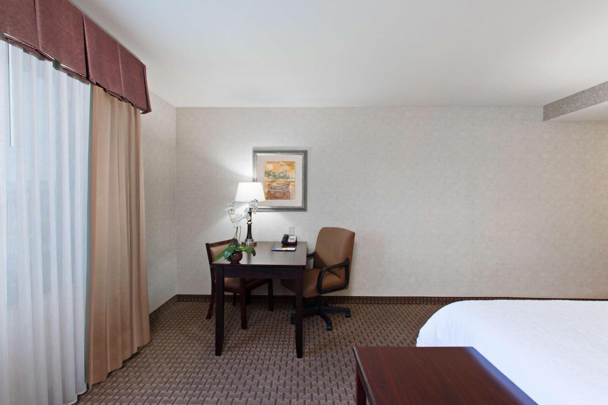 Hampton Inn & Suites Oakland Airport-Alameda Bagian luar foto