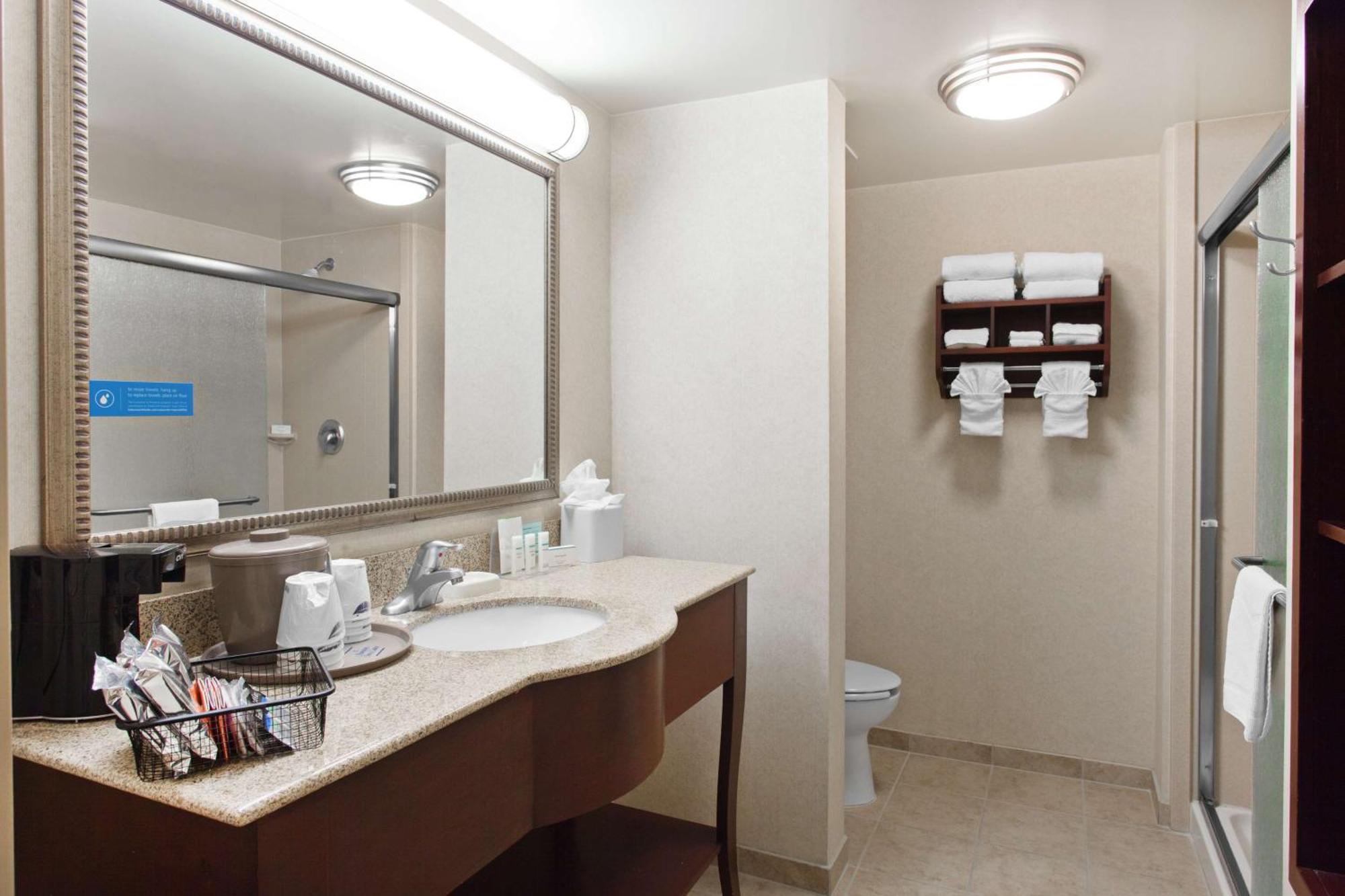 Hampton Inn & Suites Oakland Airport-Alameda Bagian luar foto