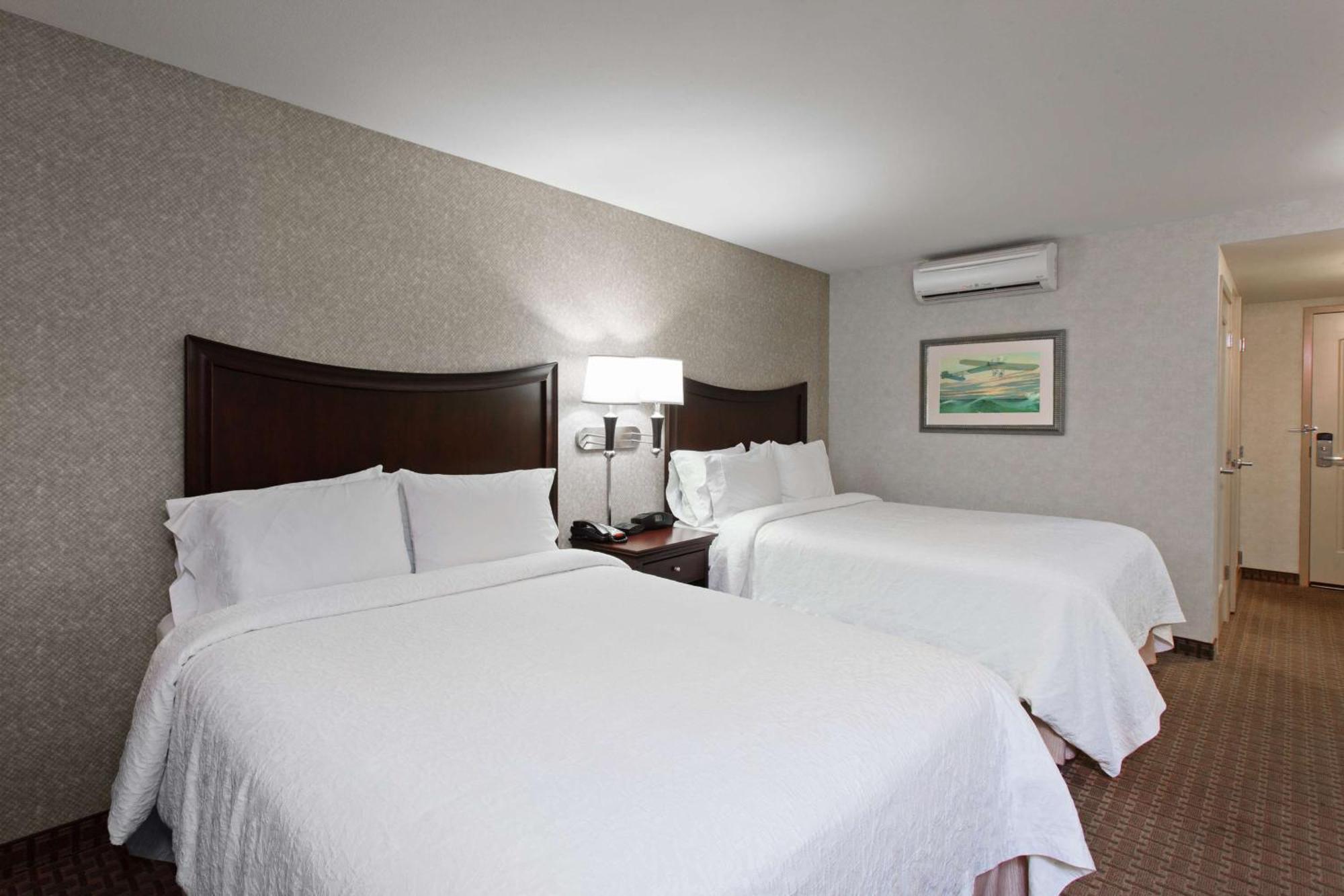 Hampton Inn & Suites Oakland Airport-Alameda Bagian luar foto