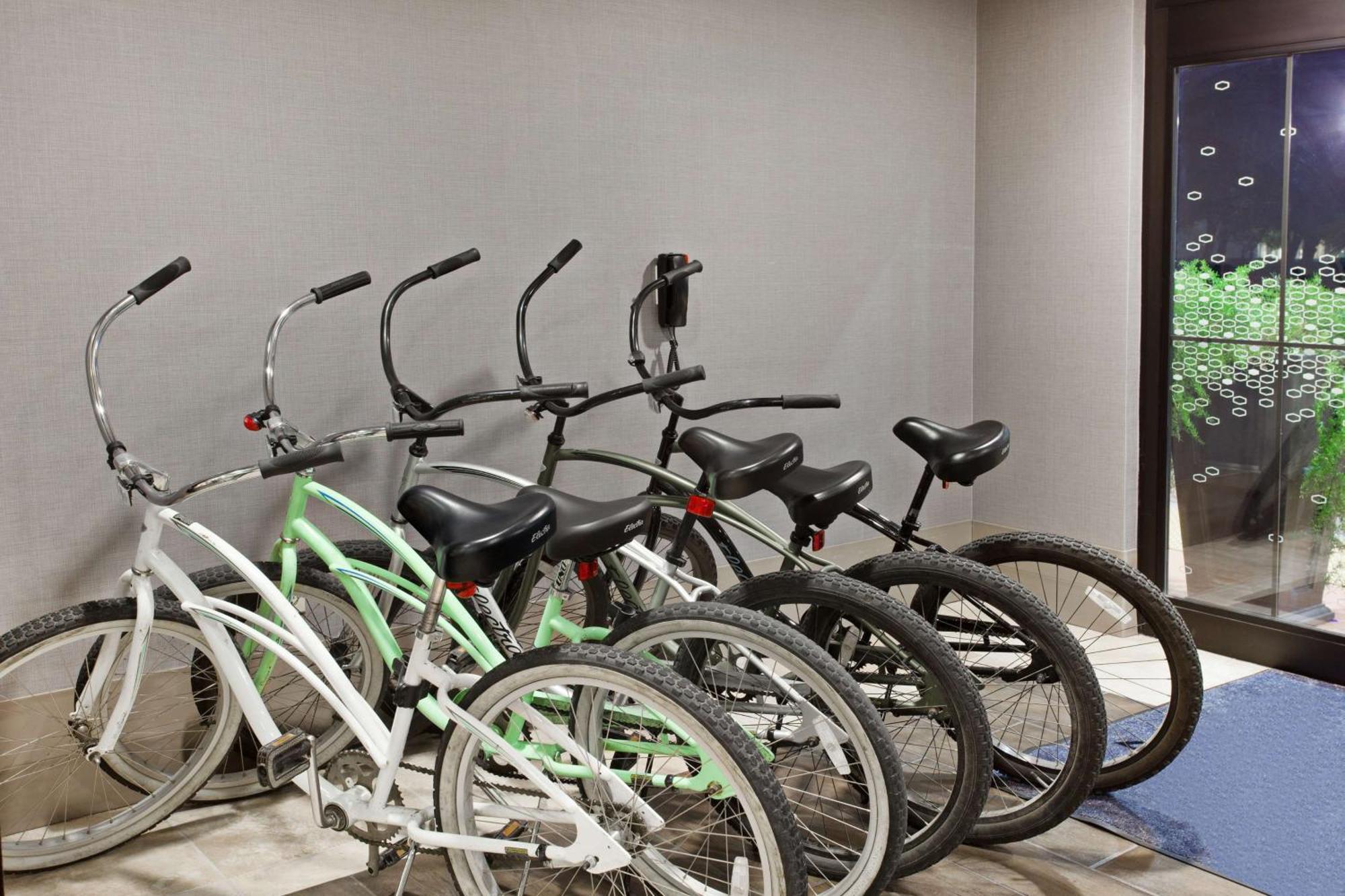 Hampton Inn & Suites Oakland Airport-Alameda Bagian luar foto