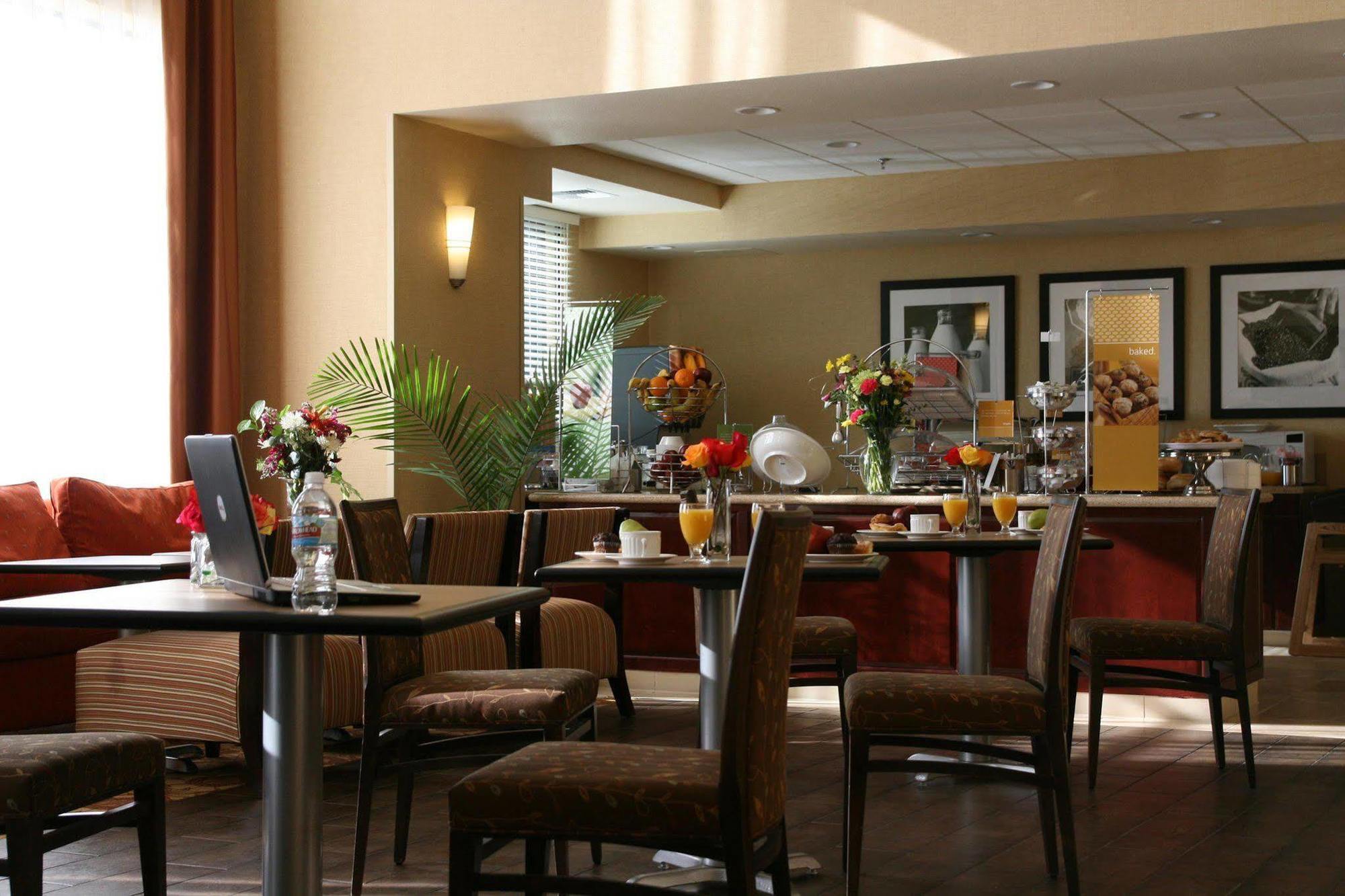 Hampton Inn & Suites Oakland Airport-Alameda Restoran foto
